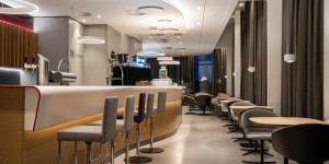 Beitragsbild des Blogbeitrags DB modernisiert Lounges – Erste Premium Lounge in Berlin eröffnet 