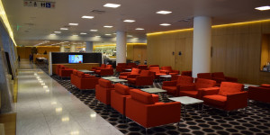 Beitragsbild des Blogbeitrags Qantas will alle internationalen Lounges wieder aufsperren … bis auf Hong Kong 
