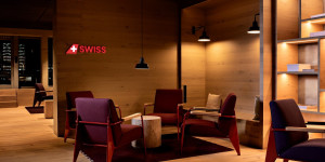 Beitragsbild des Blogbeitrags Swiss öffnet in Zürich wieder Alpine Lounge