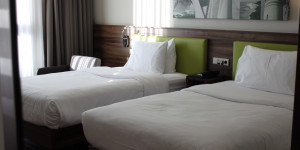 Beitragsbild des Blogbeitrags 2022 Hilton Honors Diamond Mattress Run: Um 228 Euro zum Hilton Diamond!