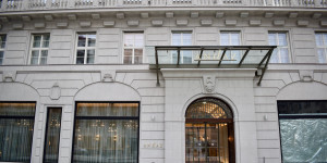 Beitragsbild des Blogbeitrags Viel Glück: Andaz Prag – Junior Suite Review