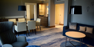 Beitragsbild des Blogbeitrags Business Life: Courtyard Linz – Executive Suite