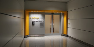 Beitragsbild des Blogbeitrags Maskenpflicht entfällt in Lufthansa Lounges (Deutschland) 