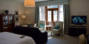 Beitragsbild des Blogbeitrags KLASSIKER: Hotel Bristol The Luxury Collection Warschau – Junior Suite 