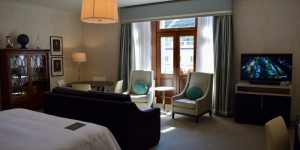 Beitragsbild des Blogbeitrags KLASSIKER: Hotel Bristol The Luxury Collection Warschau – Junior Suite