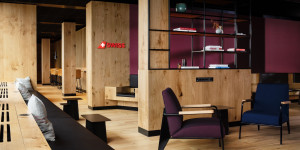 Beitragsbild des Blogbeitrags Swiss eröffnet renovierte Lounge in Terminal D Zürich 