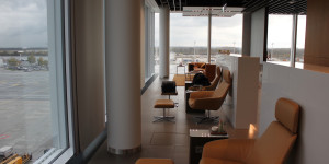 Beitragsbild des Blogbeitrags Lufthansa First Lounge München Satelliten-Gebäude wieder offen