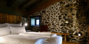 Beitragsbild des Blogbeitrags REVIEW: Mr.&Mrs. Smith Les Pardines 1819 Andorra – Superior Room