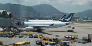 Beitragsbild des Blogbeitrags Alle Cathay Pacific Promo Pages für kostenlose Eco Tickets Europa – Hong Kong 