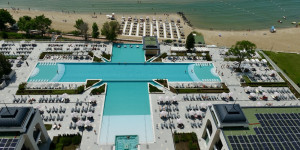 Beitragsbild des Blogbeitrags REVIEW: Secrets Sunny Beach – Club Junior Suite Sea View
