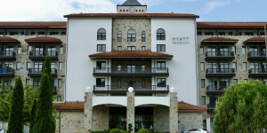 Beitragsbild des Blogbeitrags Kein Hyatt Review: Hyatt Regency Pravets – Suite