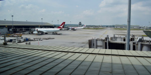Beitragsbild des Blogbeitrags Busfahrten statt Skytrain am Flughafen Kuala Lumpur 