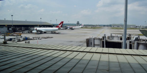 Beitragsbild des Blogbeitrags Busfahrten statt Skytrain am Flughafen Kuala Lumpur