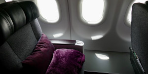 Beitragsbild des Blogbeitrags REVIEW: Qatar A320 First Doha – Muscat 
