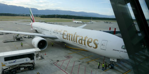 Beitragsbild des Blogbeitrags Emirates wechselt in 777 bei Business zu 1-2-1