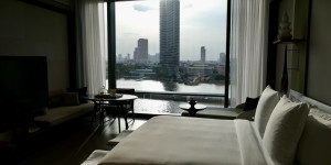 Beitragsbild des Blogbeitrags WUNDERSCHÖN: Four Seasons Bangkok at Chao Phraya River – Premier River View Room 