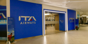 Beitragsbild des Blogbeitrags REVIEW: ITA Piazza di Spagna Business Lounge Rom