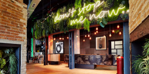 Beitragsbild des Blogbeitrags Hyatt kauft sich me and all Hotels