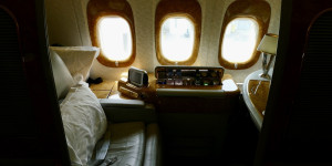 Beitragsbild des Blogbeitrags Welche First erhalten die erneuerten Emirates 777?