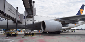 Beitragsbild des Blogbeitrags Miles and More erhöht International Surcharge nach Nordamerika nochmals auf 400 Euro (Oneway)