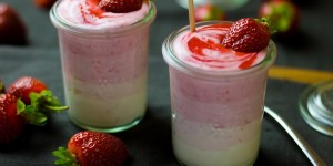 Beitragsbild des Blogbeitrags Ombre-Erdbeercreme im Glas