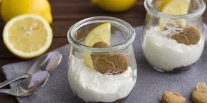 Beitragsbild des Blogbeitrags Zitronen-Topfencreme mit Schokocrunch