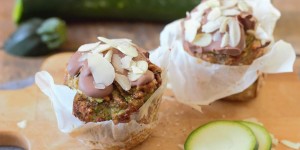 Beitragsbild des Blogbeitrags Low Carb Zucchini-Nuss-Muffins