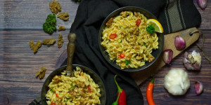 Beitragsbild des Blogbeitrags Pasta aglio e olio mit Walnüssen