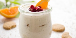 Beitragsbild des Blogbeitrags Orangencreme meets Granatapfel & Haferkeks