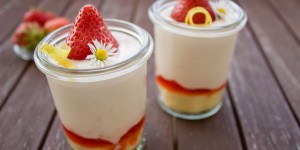 Beitragsbild des Blogbeitrags Erdbeer-Dessert im Glas
