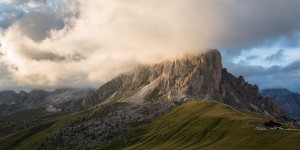 Beitragsbild des Blogbeitrags Passo di Giau und Cinque Torri: Juwelen der Dolomiten 