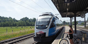 Beitragsbild des Blogbeitrags Unterwegs mit Bus und Bahn in Oberösterreich – Ausflugstipps mit dem KlimaTicket OÖ