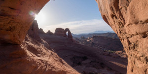 Beitragsbild des Blogbeitrags Wanderung zum Delicate Arch im Arches Nationalpark zu Sonnenaufgang 