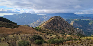 Beitragsbild des Blogbeitrags El Chorro in Andalusien – ein Highlight für Wanderer und Kletterer 