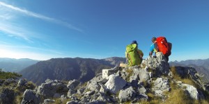 Beitragsbild des Blogbeitrags Schneeberg – Stadelwand, Klosterwappen & Schneebergdörfl