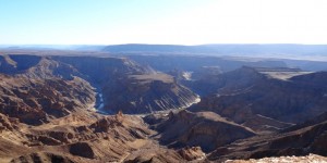 Beitragsbild des Blogbeitrags Fish River Canyon und //Karas: Namibias karger Süden