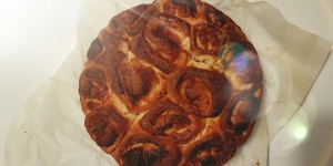 Beitragsbild des Blogbeitrags Rhabarber-Schnecken: Die rosa Verführung