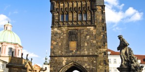 Beitragsbild des Blogbeitrags Prag – Tag 1. auf der Karlsbrücke 