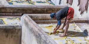 Beitragsbild des Blogbeitrags Fès – Chouara Tannery, die älteste Färberei/Gerberei Marokkos