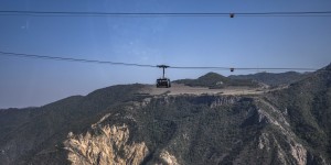 Beitragsbild des Blogbeitrags Wanderung zum verlassenen Kloster in der Schlucht 