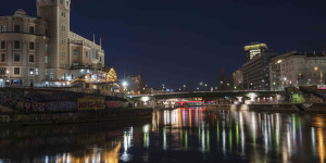 Beitragsbild des Blogbeitrags Blaue Stunde am Donau Kanal 