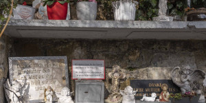 Beitragsbild des Blogbeitrags Die Lourdesgrotte im Wienerwald