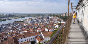 Beitragsbild des Blogbeitrags Steindörfer bei Coimbra; Universität 