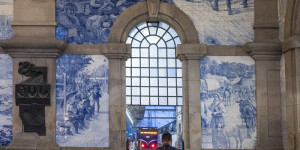 Beitragsbild des Blogbeitrags Von Pinhão nach Porto mit dem Zug – Abschied von Portugal