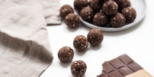 Beitragsbild des Blogbeitrags Schokoladen Protein Bites – 5 Zutaten 