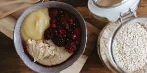 Beitragsbild des Blogbeitrags Veganes Protein-Porridge