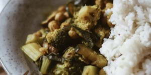 Beitragsbild des Blogbeitrags Veganes Green Curry