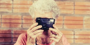 Beitragsbild des Blogbeitrags Warum meine Oma ihre Fotos besser verwaltet als ich