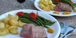 Beitragsbild des Blogbeitrags Dinner for 2: Lammfilet mit Karotten-Pesto