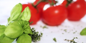 Beitragsbild des Blogbeitrags {Rezept}: 7 Geschmackswelten – Food Friday in bella Italia: Gnocchi mit Ossobuco alla milanese & Amaretti Plätzchen